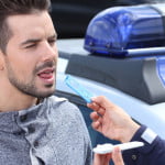 Policija ima napravo za hitro ugotavljanje drog DrugWipe 6S http://msfera.si/files/2014/02/DrugWipeS_QuickGuide