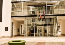 Zamuda roka za vložitev predloga za odložitev izvršitve prenehanja veljavnosti vozniškega dovoljenja Zamuda roka za vložitev predloga za odložitev izvršitve prenehanja veljavnosti vozniškega dovoljenja